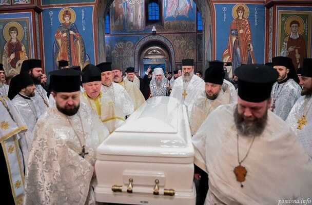 Помер Філарет: прощання з патріархом триватиме до неділі (фото) Помер Філарет: прощання з патріархом триватиме до неділі (фото)