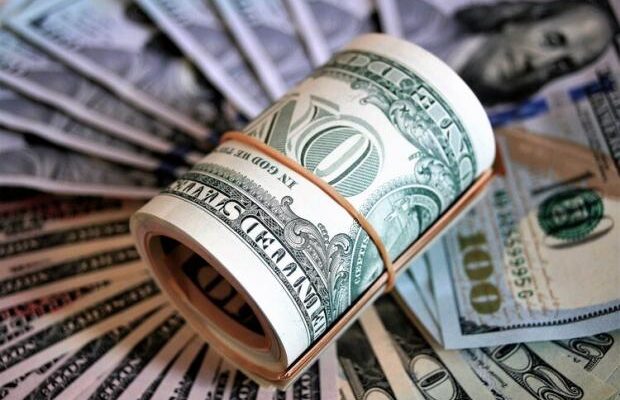 Долар шалено злетить? Аналітики пророкують девальвацію і радять відмовитися від депозитів Долар шалено злетить? Аналітики пророкують девальвацію і радять відмовитися від депозитів