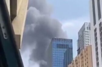 Іранський “Шахед” атакував ТЦ у Шарджі: під завалами можуть бути люди