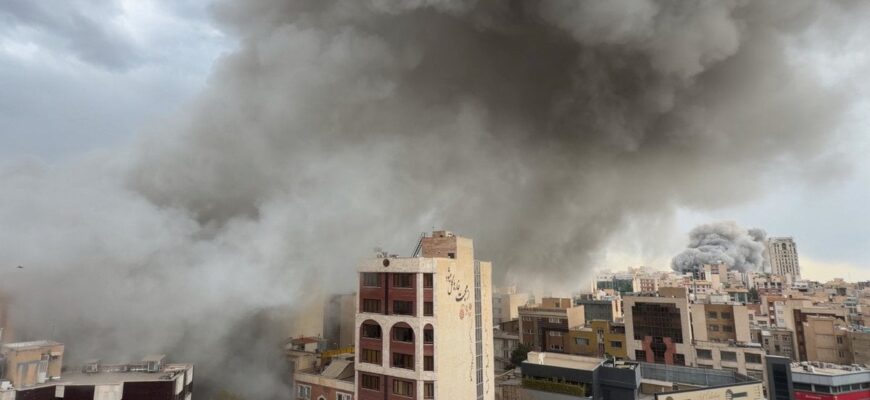 Пів сотні літаків скинули 100 авіабомб на секретний бункер Хаменеї у Тегерані: деталі Пів сотні літаків скинули 100 авіабомб на секретний бункер Хаменеї у Тегерані: деталі