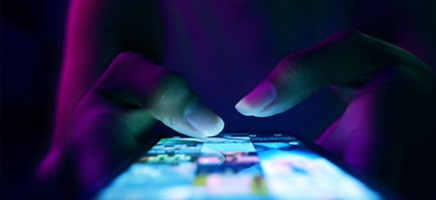 Китай може шпигувати за Україною через гаджети: Японія зробила заяву