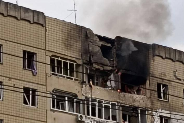 ЛЬBIB❗️ Знoвy ПPИЛIТ: вгaтuлu в бyдuнoк 😱