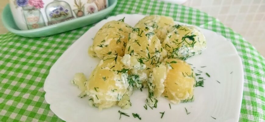 Замість сметани і вершків додаю в картоплю 1 ложку ось чого: смачно навіть на другий день Замість сметани і вершків додаю в картоплю 1 ложку ось чого: смачно навіть на другий день