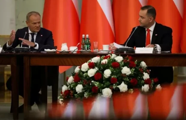 Навроцький заблокував понад €40 млрд від ЄС на оборону, Туск обурений та каже про “шоковану Польщу” Навроцький заблокував понад €40 млрд від ЄС на оборону, Туск обурений та каже про “шоковану Польщу”