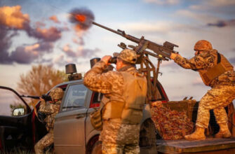 Нічна атака на Київ: уламки ракет та дронів впали у трьох районах