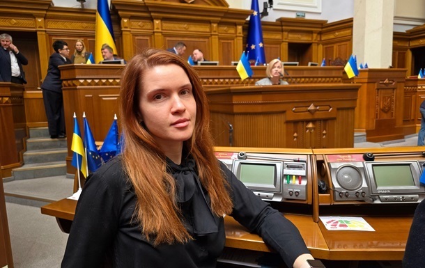 Перспектива аж до довічного ув’язнення: Стосовно нардепки Безуглої за клопотанням Генпрокуратури відкрито дві кримінальні справи, одна гучніше за іншу Перспектива аж до довічного ув’язнення: Стосовно нардепки Безуглої за клопотанням Генпрокуратури відкрито дві кримінальні справи, одна гучніше за іншу