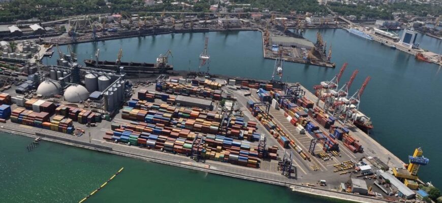 Морський терор: Росія вдарила по цивільному судну з українською кукурудзою — є поранені та значні руйнування ‼️ Морський терор: Росія вдарила по цивільному судну з українською кукурудзою — є поранені та значні руйнування ‼️