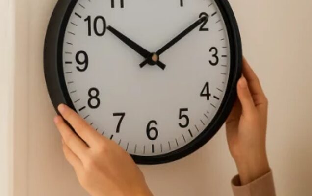 Українцям приготуватись: чи переведуть у Польщі годинники на літній час Українцям приготуватись: чи переведуть у Польщі годинники на літній час