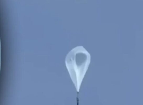 В небі над Україною зафіксували російські дрони з парашутами – для чого вони В небі над Україною зафіксували російські дрони з парашутами – для чого вони