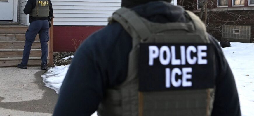 Чоловіків, яких депортували зі США в Україну, мобілізували просто на кордоні, – CNN Чоловіків, яких депортували зі США в Україну, мобілізували просто на кордоні, – CNN