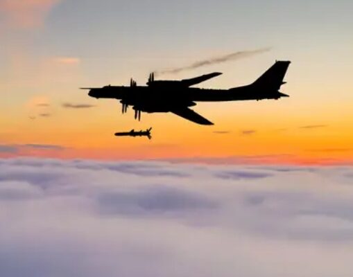 Росія підняла в повітря Ту-95МС: яка загроза і скільки бортів зараз у небі Росія підняла в повітря Ту-95МС: яка загроза і скільки бортів зараз у небі