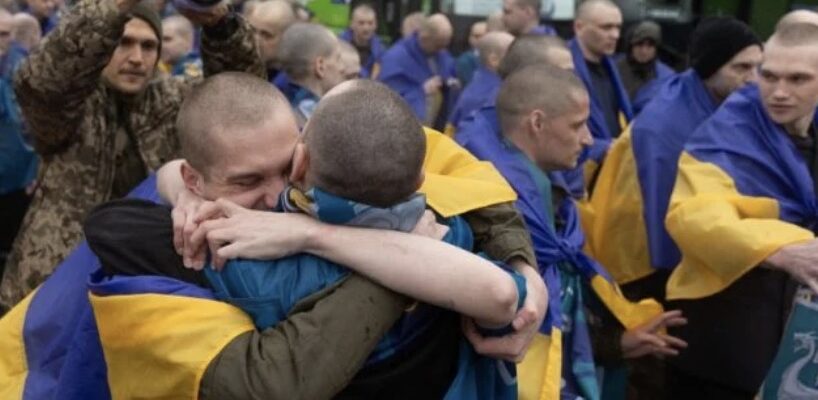 Відбувся масштабний обмін полоненими з Росією – кого повернули додому Відбувся масштабний обмін полоненими з Росією – кого повернули додому