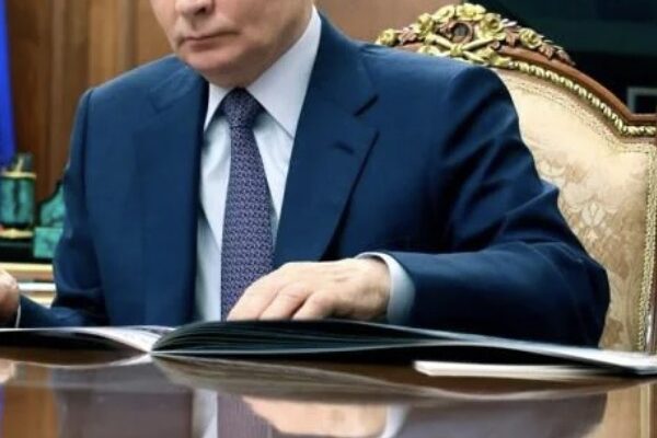 Путін підписав указ: в ISW попередили про нові цілі збільшення армії РФ Путін підписав указ: в ISW попередили про нові цілі збільшення армії РФ