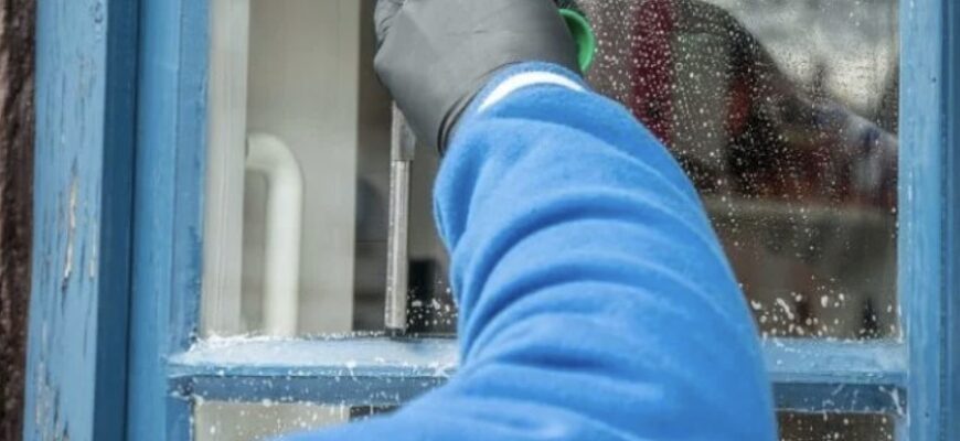 Як отримати блискучі вікна без розводів: забутий лайфхак від бабусь Як отримати блискучі вікна без розводів: забутий лайфхак від бабусь