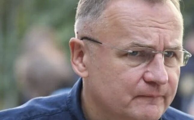 “Стояв перед палаючим будинком”: Садовий перепросив за емоційну заяву про ППО “Стояв перед палаючим будинком”: Садовий перепросив за емоційну заяву про ППО