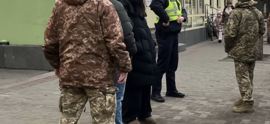 Мобілізація по-новому: що зміниться від 1 квітня і кого призвуть в першу чергу Мобілізація по-новому: що зміниться від 1 квітня і кого призвуть в першу чергу