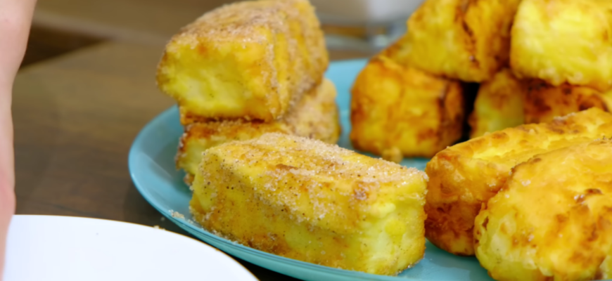 Це трохи нагадує молозиво: сім’я просить готувати десерт “Смажене молоко” кожен день Це трохи нагадує молозиво: сім’я просить готувати десерт “Смажене молоко” кожен день