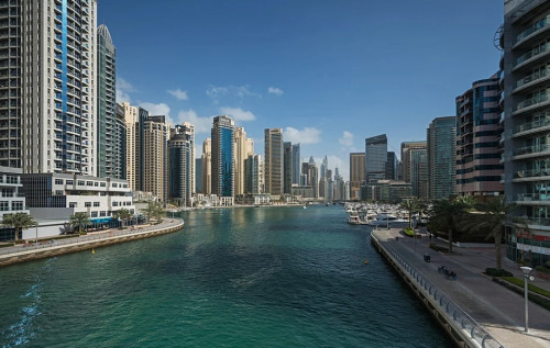 Свіжих продуктів у Дубаї залишилося лише на 10 днів: війна на Близькому Сході загрожує дефіцитом продуктів Свіжих продуктів у Дубаї залишилося лише на 10 днів: війна на Близькому Сході загрожує дефіцитом продуктів