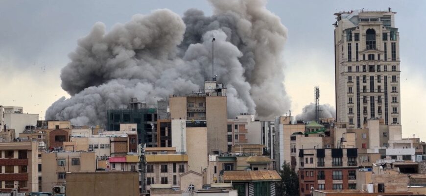 Ізраїль атакував раду, де обирали наступника Хаменеї: скільки чиновників перебувало всередині Ізраїль атакував раду, де обирали наступника Хаменеї: скільки чиновників перебувало всередині