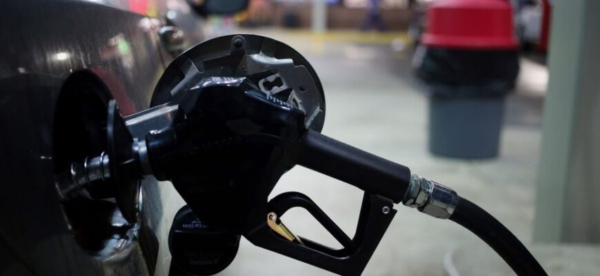 Ціни на бензин і дизель 27 березня: яка вартість на АЗС