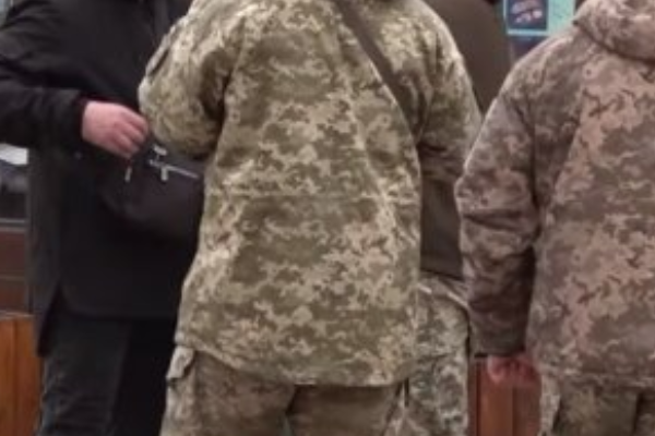 УBAГA‼️ Cлyжбa 60+: чoлoвiкiв пoпepeдuлu