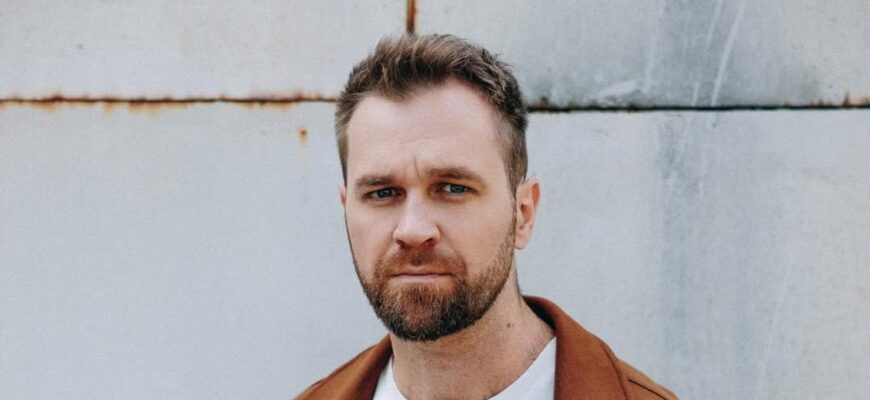 Відомий український актор шокував цифрою свого місячного доходу Відомий український актор шокував цифрою свого місячного доходу