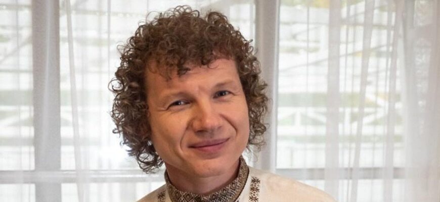 Відомий український співак розлучився з дружиною, з якою 18 років прожив у шлюбі Відомий український співак розлучився з дружиною, з якою 18 років прожив у шлюбі