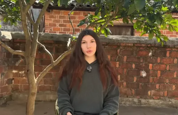 “Я прокидаюся і просто сиджу. Який сенс нас так рано будити?”: Українка вийшла заміж за китайця та розповіла про дивні звички його родини “Я прокидаюся і просто сиджу. Який сенс нас так рано будити?”: Українка вийшла заміж за китайця та розповіла про дивні звички його родини