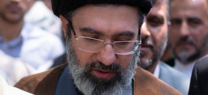 Жорстше Алі Хаменеї: що відомо про можливого нового лідера Ірану, і який сигнал посилає режим Жорстше Алі Хаменеї: що відомо про можливого нового лідера Ірану, і який сигнал посилає режим