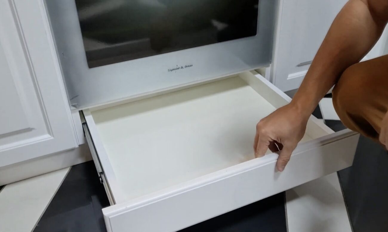 Господині розповіли, для чого насправді потрібна шухляда під духовою шафою Господині розповіли, для чого насправді потрібна шухляда під духовою шафою