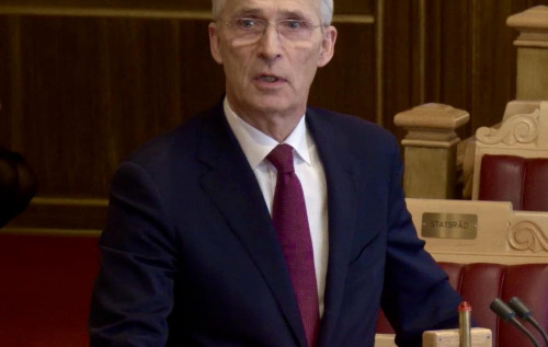 Скандальні мемуари Столтенберга: ексгенсек НАТО був готовий “здати” Путіну країни Балтії у 2021-му