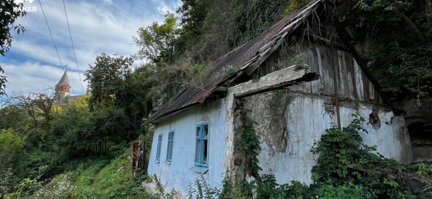 Стара хата в селі за 2 – 5 тисяч доларів: скільки насправді доведеться вкласти в ремонт Стара хата в селі за 2 – 5 тисяч доларів: скільки насправді доведеться вкласти в ремонт