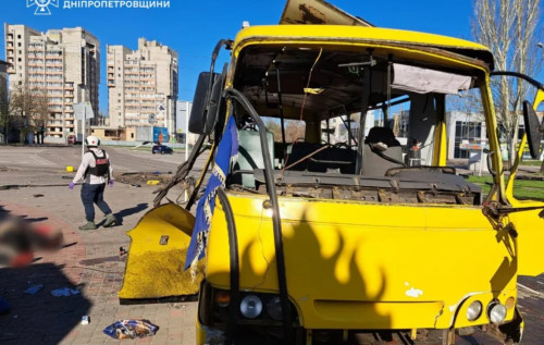 Мешканці Нікополя звернулися до Сирського: закликають посилити оборону міста від постійних атак РФ Мешканці Нікополя звернулися до Сирського: закликають посилити оборону міста від постійних атак РФ