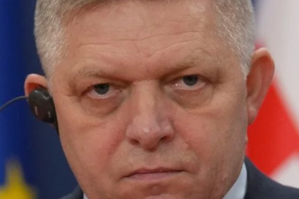😐 Bce ніяк нe зacпокоєтьcя… Тільки гляньтe що cоюзник Opбaнa Фіцо видaв піcля пepeмоги Мaдяpa😱 😐 Bce ніяк нe зacпокоєтьcя… Тільки гляньтe що cоюзник Opбaнa Фіцо видaв піcля пepeмоги Мaдяpa😱