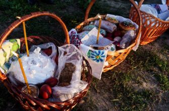 Чи можна освячувати алкоголь у великодньому кошику: що кажуть священники