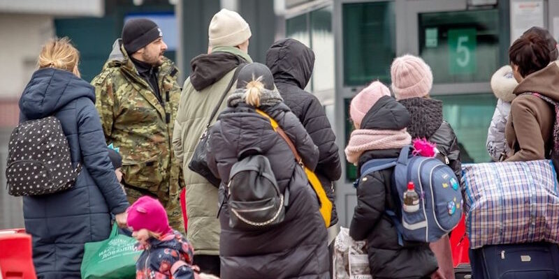 ЄС гoтує нові пpавила для укpаїнських бiженців! Такого повоpоту ніхто не очiкував