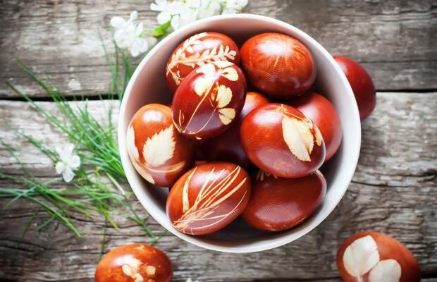 Ніколи не тріскаються: Як правильно варити яйця на Великдень – дві помилки роблять всі
