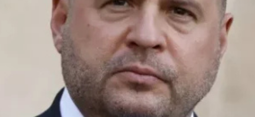 Досі має “повноваження”? Після відставки Єрмак став менш публічним, але не менш впливовим