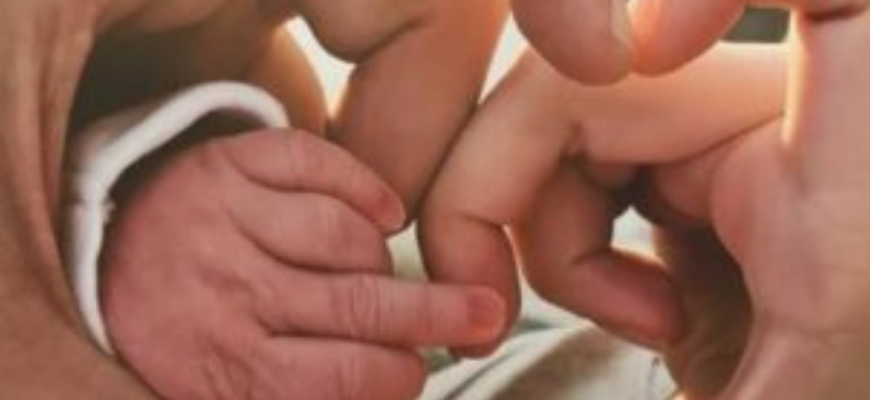 “Раніше терміну”: 30-річна Аліна Гросу народила первістка – як виглядає малюк?
