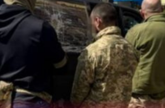 Викрали місцевого жителя та вибивали гроші: СБУ розповіла про затримання військових ТЦК