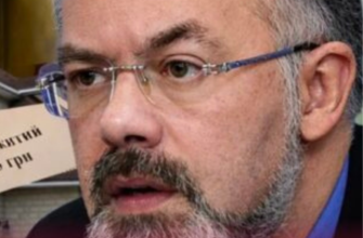 “Червона” кімната та вирвані унітази: який вигляд має маєток зрадника Табачника (відео)