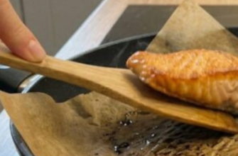 Як посмажити рибу без запаху та бризок олії: хитрий лайфхак досвідчених господинь