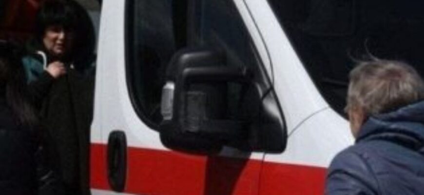 Удар балістикою по Дніпру: людей вбили просто в машинах – багато загиблих і травмованих