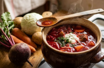 Рецепт СПРАВЖНЬОГО українського борщу з буряком і м’ясом: є 1 важлива помилка, яку роблять усі
