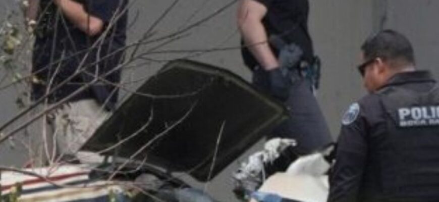 Літак упав просто у двір житлового будинку — є загиблий