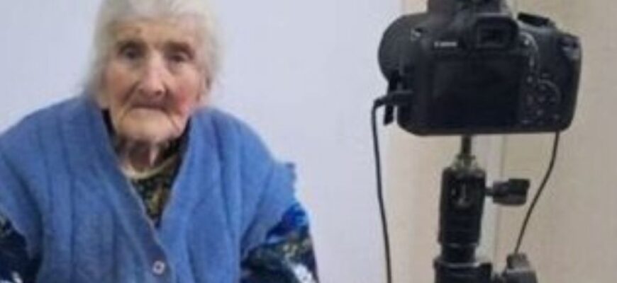 У Слов’янську 100-річна бабуся оформила закордонний паспорт: куди поїде