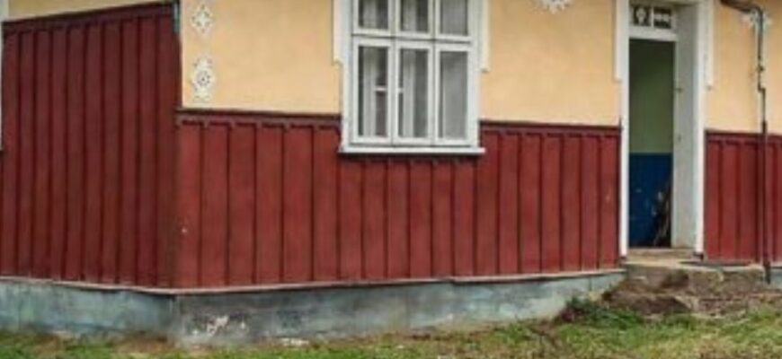 Дешева хата в селі може стати “чорною дірою” для бюджету: що зробити, аби цього не сталося