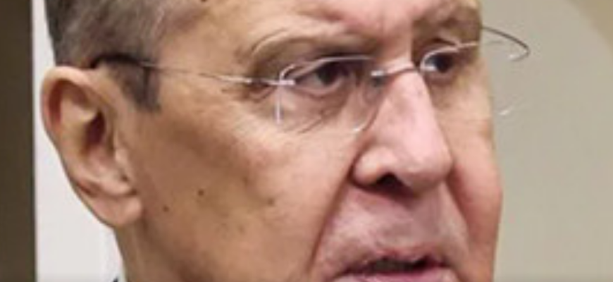 “Узаконене святотатство”: Лавров зробив заяву про “сатанізм” в Україні