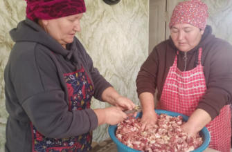 Як приготувати домашню ковбасу на Великдень – господині з Волині поділилися традиційним рецептом