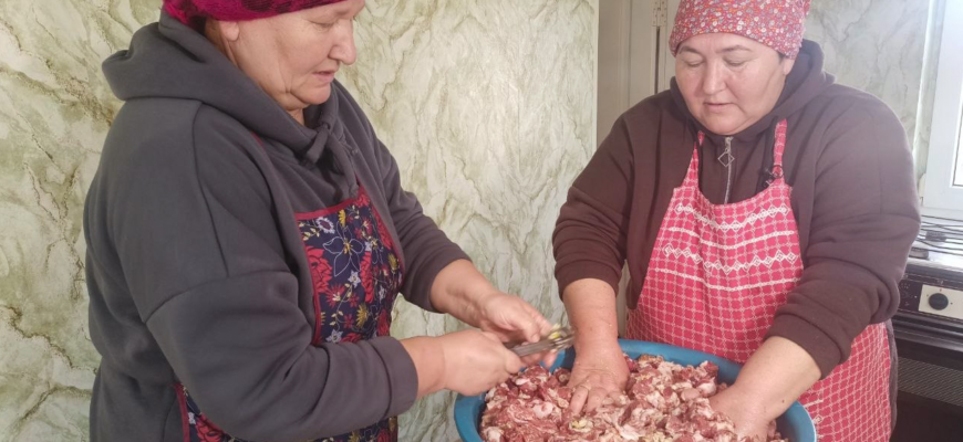 Як приготувати домашню ковбасу на Великдень – господині з Волині поділилися традиційним рецептом Як приготувати домашню ковбасу на Великдень – господині з Волині поділилися традиційним рецептом